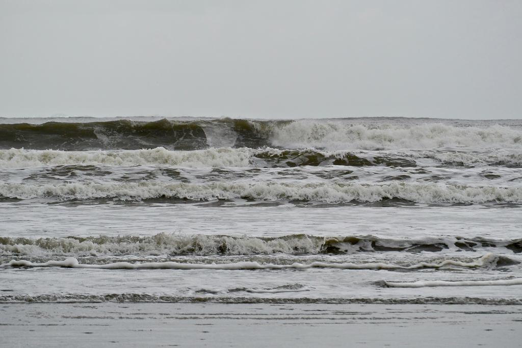 Salmon Beach The Bamfield Motel מראה חיצוני תמונה